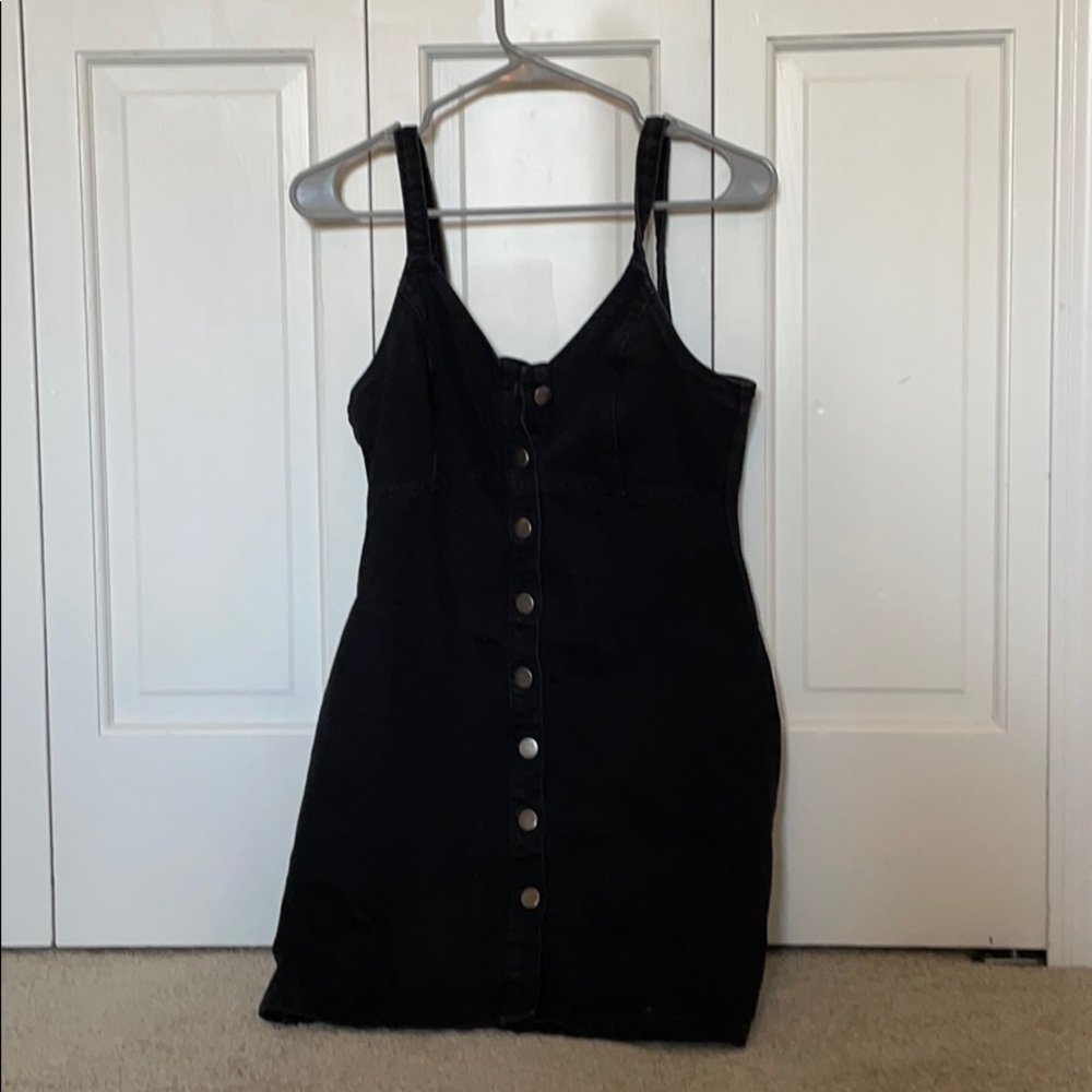 Black button dress